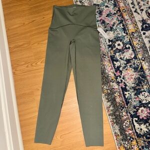 NWT SPANXshape™ Booty Boost® 7/8 Leggings Mossy Green | XS petite